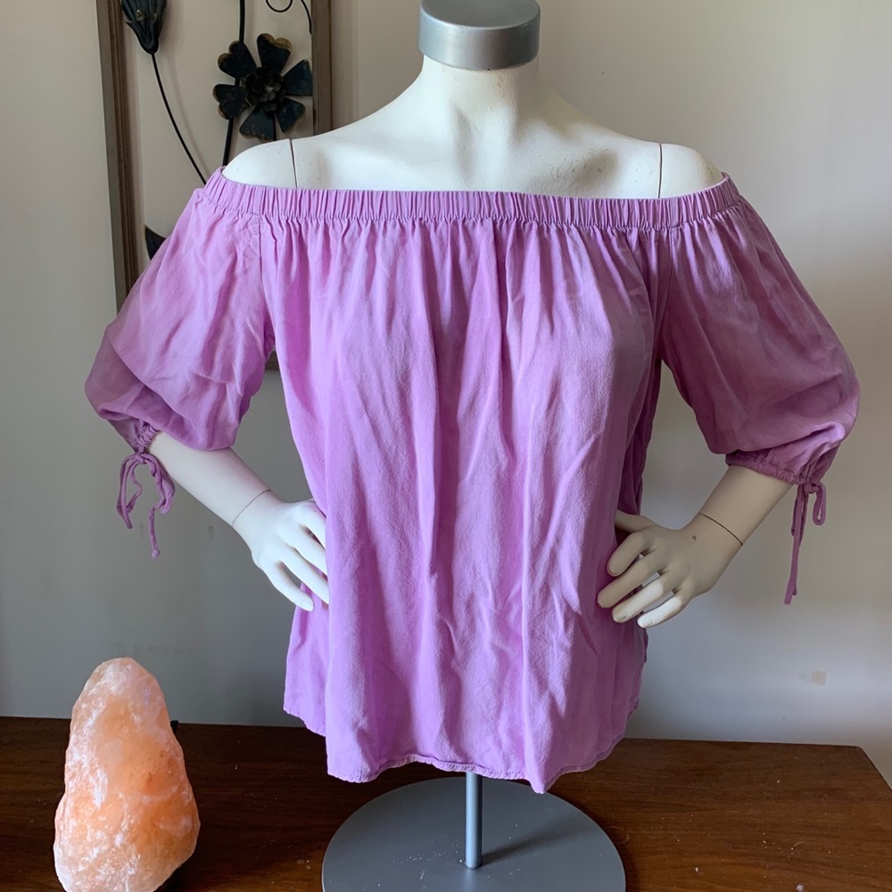 Cold shoulder top